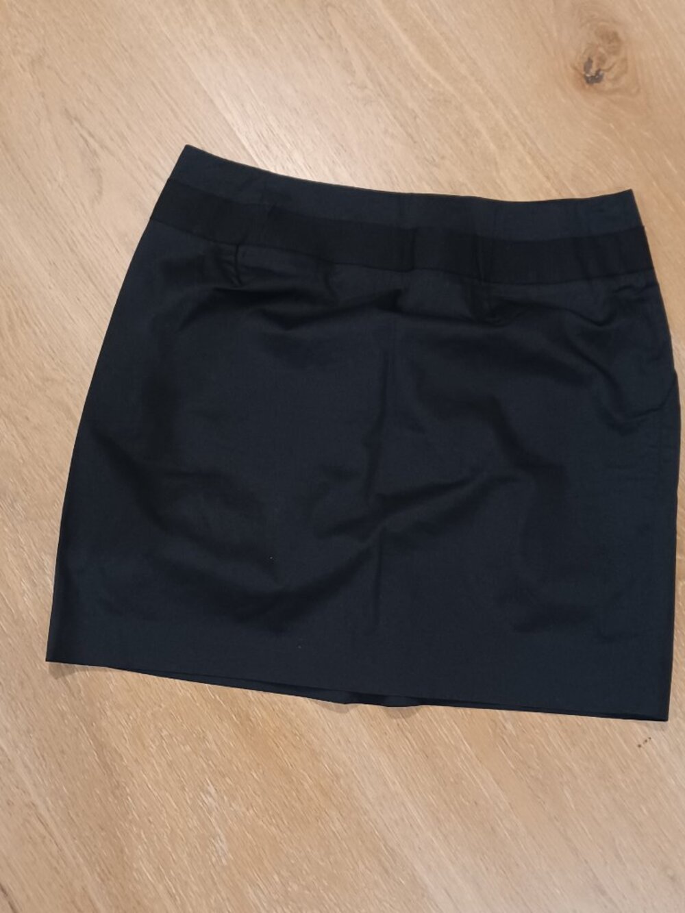 Black short cotton skirt
